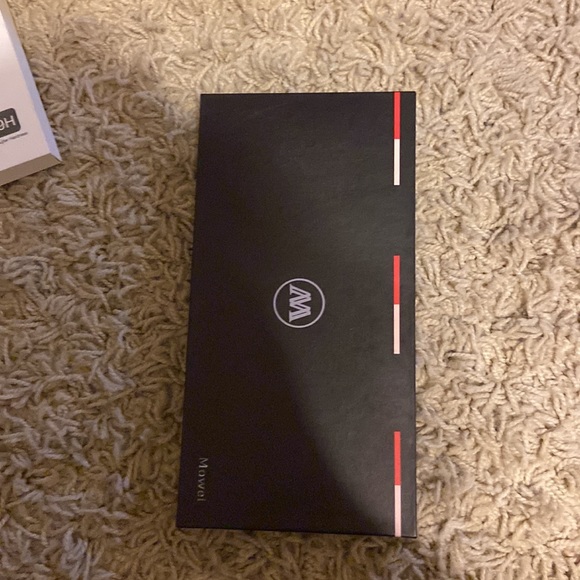 iPhone 10 case and screen protectors - Picture 2 of 3